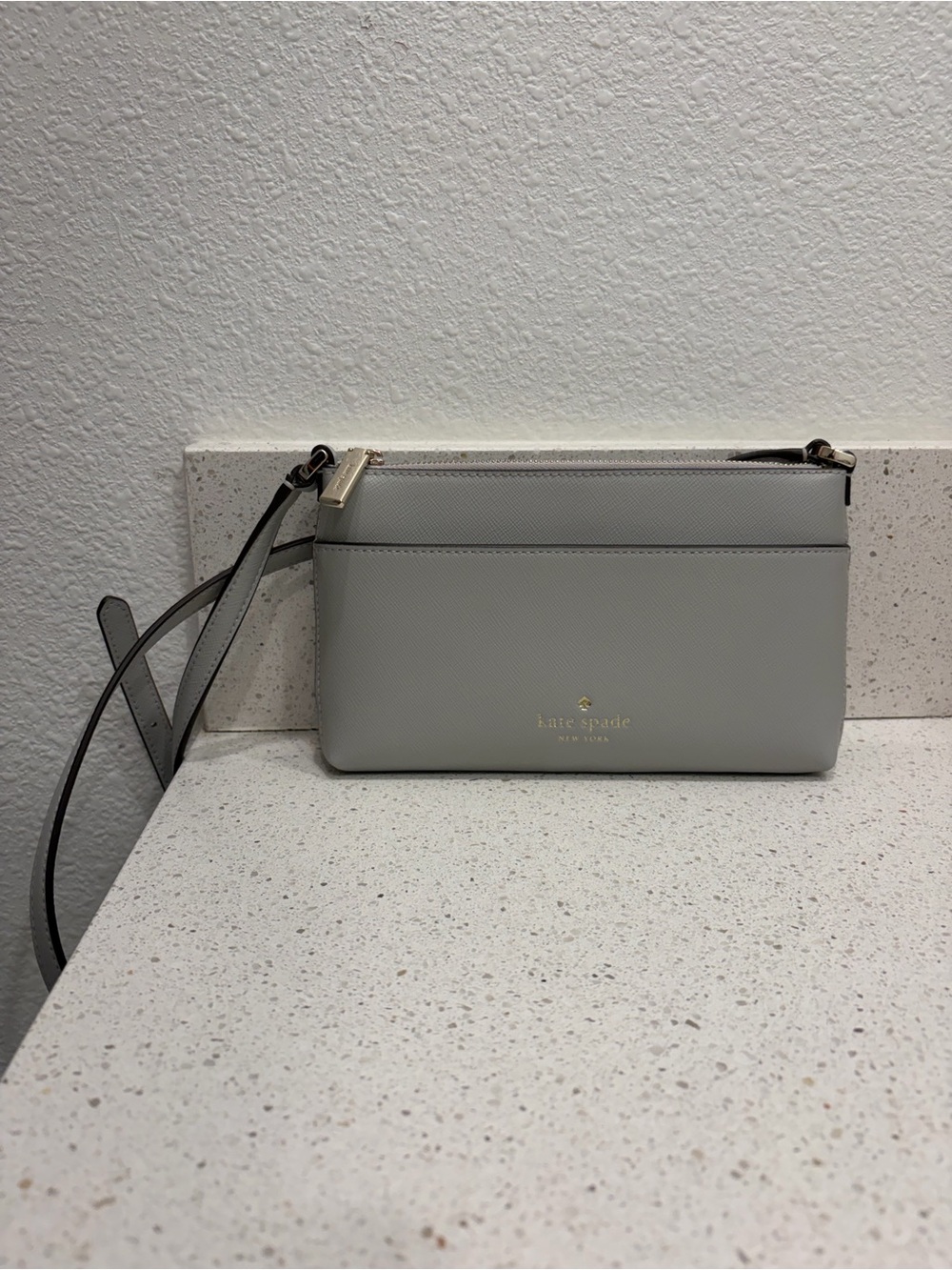 Kate Spade Grey Leather Crossbody Purse Women’s EUC